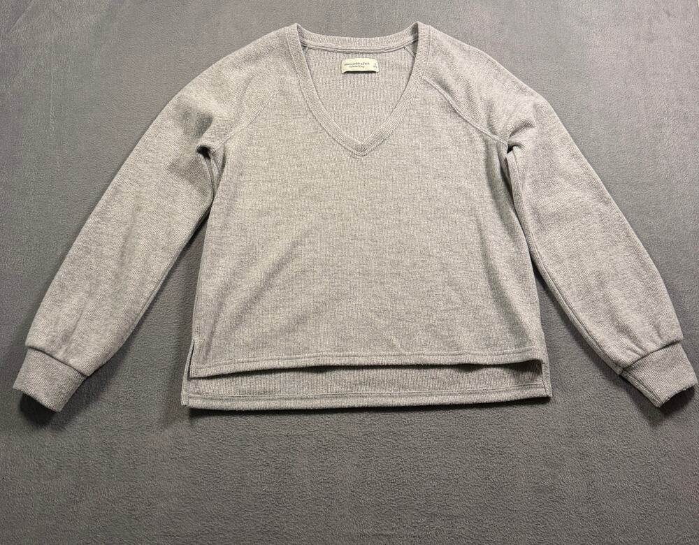 Abercrombie & Fitch Gray V Neck Ribbed Knit Sweater Side Slit High Low Women's S